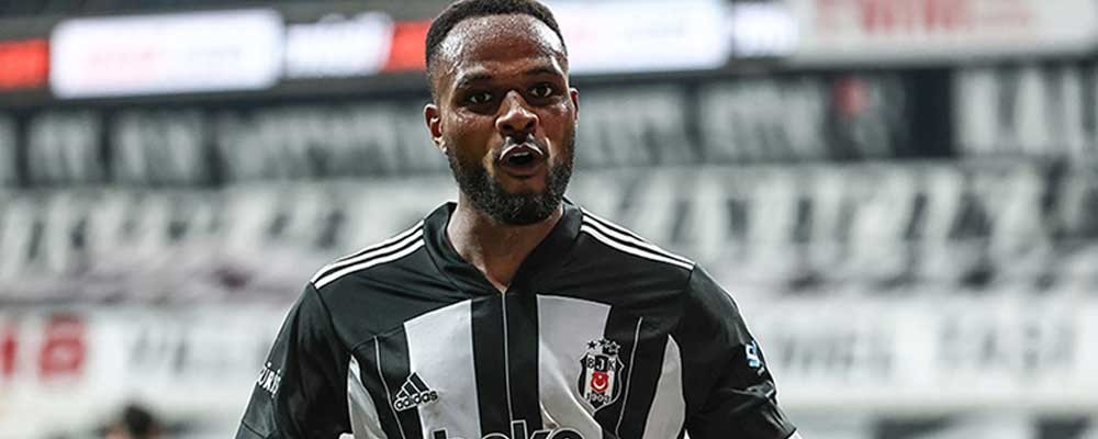 Beşiktaş'tan ayrılan Cyle Larin'in yeni takımı belli oldu