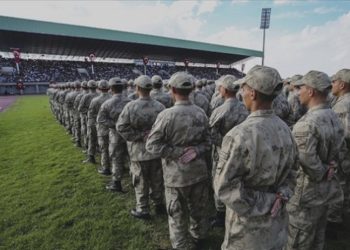 Bedelli askerlik düzenlemesini de içeren kanun teklifi TBMM'de kabul edildi