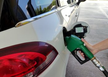 Benzin ve LPG’ye indirim geldi