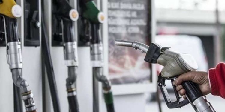 Benzine indirim, otogaza zam geldi