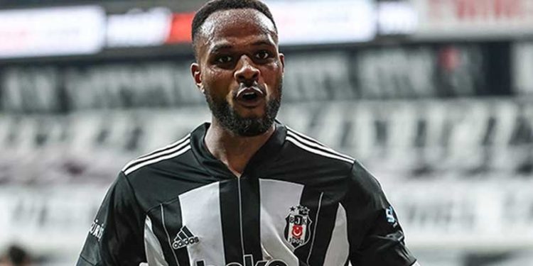 Beşiktaş'tan ayrılan Cyle Larin'in yeni takımı belli oldu