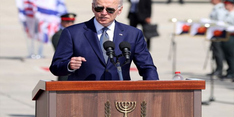 Biden İsrail ziyareti sırasında İran'ı tehdit etti