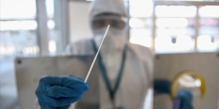 Bilim Kurulu üyesi: Hastaneye ve yoğun bakımlara yatışlar artabilir