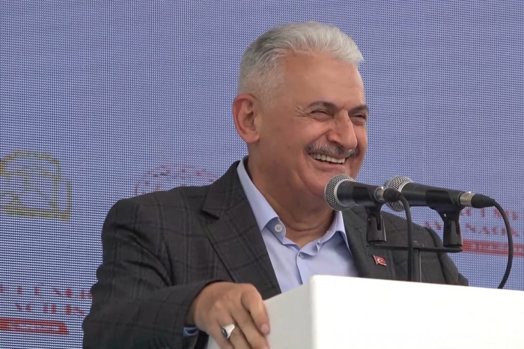 Binali Yıldırım: Yurt dışında sıkıntılar bizden fazla