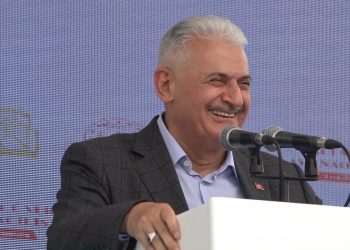 Binali Yıldırım: Yurt dışında sıkıntılar bizden fazla