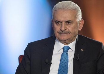 Binali Yıldırım: Yurt dışındaydım, gördüm, sıkıntıları bizden büyük!