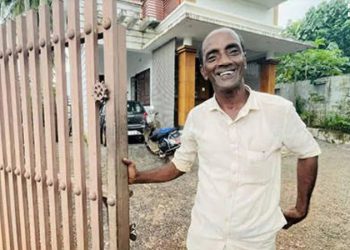 Borcunu ödemek için evini satarken piyangonun kendisine vurduğunu öğrendi