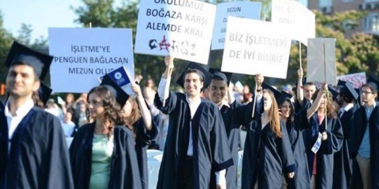 Boğaziçi Rektörlüğü: Mezuniyet töreninde eylem yapılırsa mezun kartlarınız iptal edilir