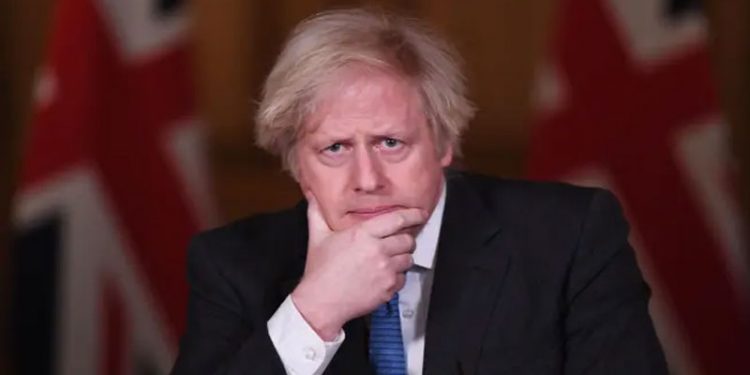 Britanya hükûmetinde istifalar 53'e çıktı