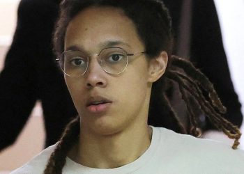 Brittney Griner: Rusya'da tutuklanan ABD'li basketbol yıldızı, uyuşturucu suçlamasıyla mahkemeye çıktı
