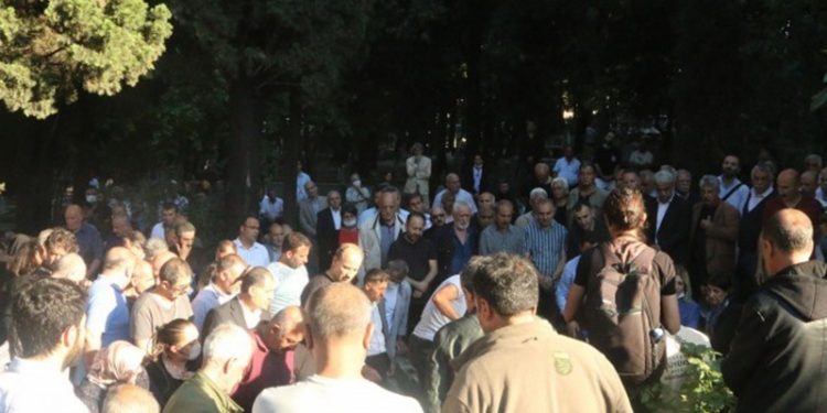 Buldan’ın babası son yolculuğuna uğurlandı