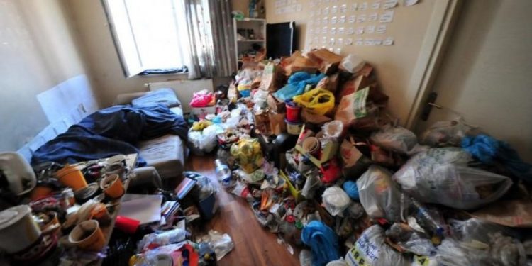 Bursa'da çöp evde bulunan çocukla ilgili haberlere erişim engeli getirildi