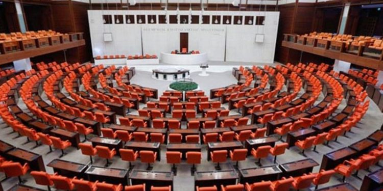 CHP, 15 Temmuz için toplanan yardımları Meclis gündemine taşıdı