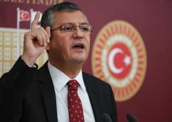 CHP'i Özel: Bizim çocukların Varank dayısı yok, torpil listesinde adı yok