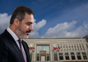 CHP’li Emre: Darbe ihbarı yapan binbaşıyı komisyon dinlemesin diye MİT personeli yapıldı