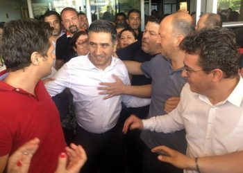CHP'li Menderes Belediye Başkanı Kayalar, adli kontrolle serbest bırakıldı