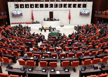 CHP'nin olağanüstü toplantı çağrısına AKP ve HDP'den yanıt: Katılmayacağız