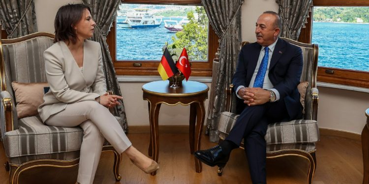 Çavuşoğlu’ndan Almanya’ya: Niye Kavala’yı gündeme getiriyorsunuz?