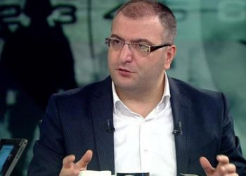 Cem Küçük 'fiyatları şişiren' marketlere seslendi: Biraz duyarlı olsunlar, bu sıkıntılı süreç herkesin fedakârlığıyla atlatılır