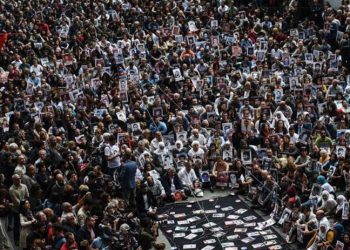 Cumartesi Anneleri'nden 'Herkesin protesto hakkı var' diyen AKP'li Yazıcı'ya: Bari susun