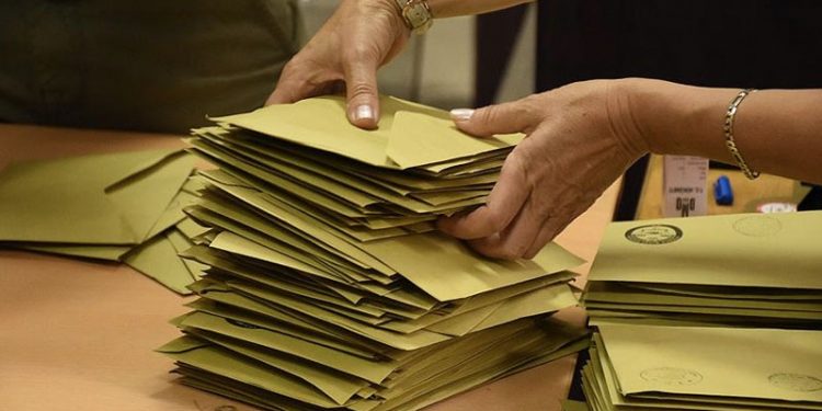 Cumhurbaşkanlığı seçimine bir yıldan az süre kaldı, partiler hazırlıklara başladı