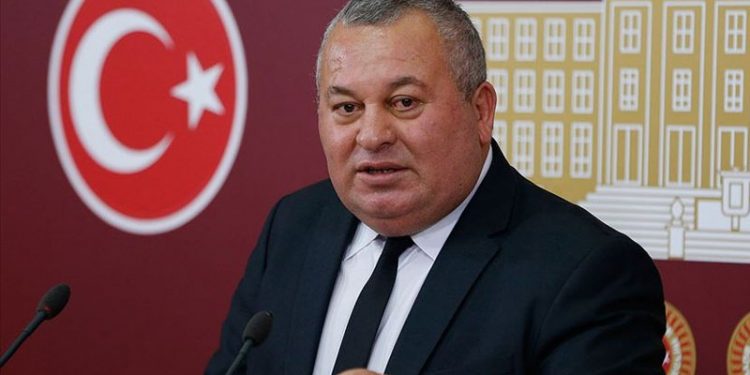 DP'li Enginyurt, parti teşkilat başkanlığı görevini bıraktı