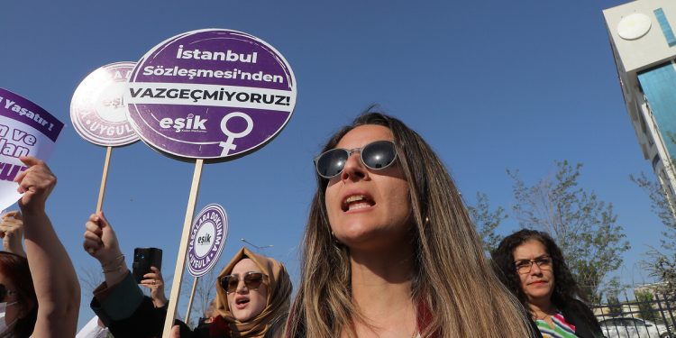 “Danıştay meşruiyetini oyladı, ’emir erliği’ni ispatladı: Kararı tanımıyoruz”