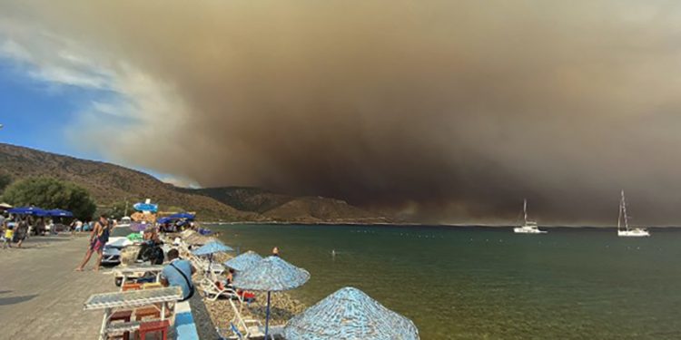 Datça yangını: Bakanlık 500 bin TL, AHBAP 7.5 milyon TL bütçe ayırdı