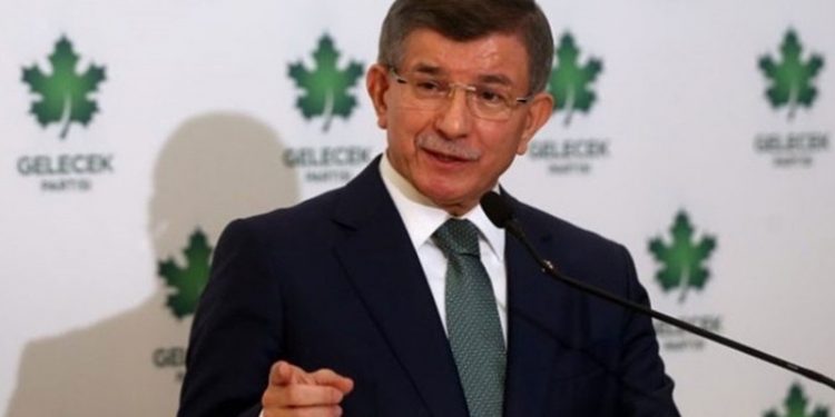 Davutoğlu: Bakanlara Zarrab'la resim istemiyorum dedim, Erdoğan 'ne istiyorsunuz bu hayırseverden' dedi