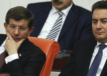 Davutoğlu’dan Babacan’a deklarasyon tepkisi: Sizi ne rahatsız etti?