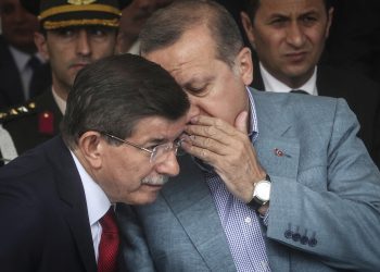 Davutoğlu’ndan ‘ihanet’ açıklaması: Biz olmasak Tayyip Erdoğan bir hiçti