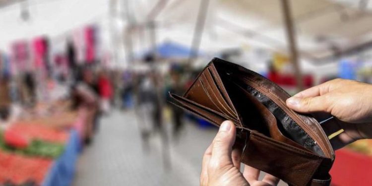 'Dağ fare bile doğuramadı, asgari ücretli ezildi'