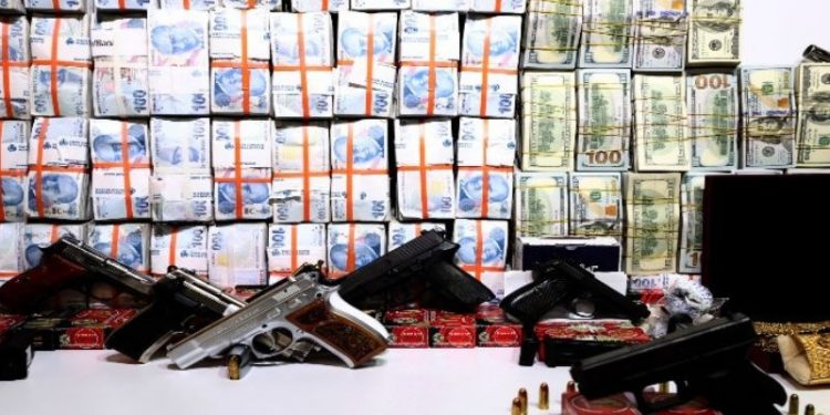 'Demir Yumruk' operasyonunda gelişme: 39 şirketin mal varlığına el koyma kararı kaldırıldı