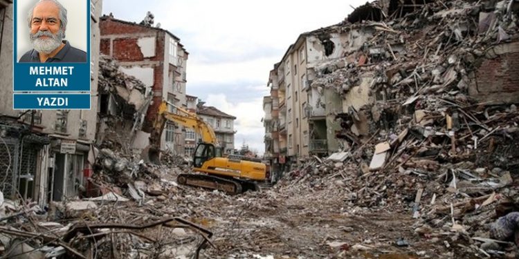 'Deprem öldürmez, bina öldürür'