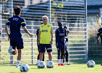 Dinamo Kiev maçı öncesi Fenerbahçe'ye iyi haber