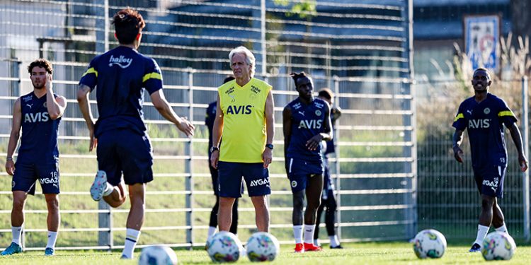 Dinamo Kiev maçı öncesi Fenerbahçe'ye iyi haber