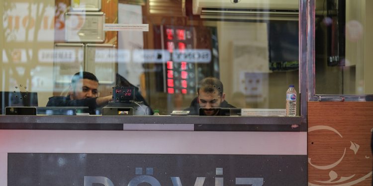 Dolar 18’i geçince sürprize hazır olun