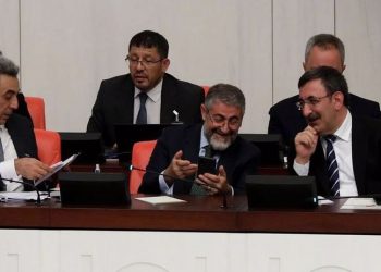 Ek bütçe görüşmelerinde muhalefetten Hazine Bakanına tepki: 'Ağa çocuğu, patron Nebati'