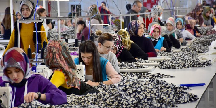 Ek zam belli oldu, net asgari ücret 5 bin 500 TL’ye çıkarıldı