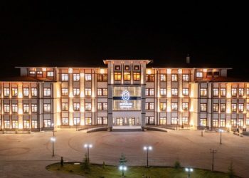 Ekonomik krizin ortasında, Tatvan’a 50 milyon TL’lik hükümet konağı