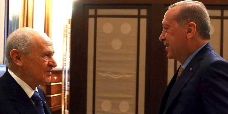 Ekonomist Evren Devrim Zelyut: 'AKP ile MHP'nin toplam oyu yüzde 20'ye düşecek'