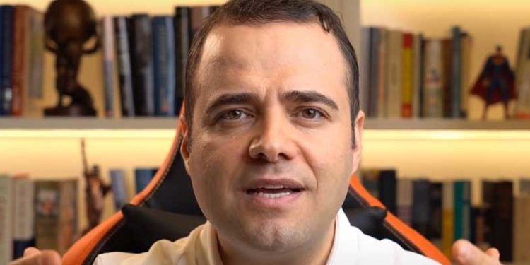 Ekonomist Özgür Demirtaş: Asgari ücretteki artışın işe yaramadığı kasım ayında görülecek