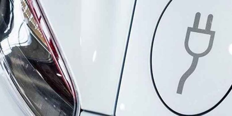 Elektrikli otomobil ithalatında ilave gümrük vergisi yüzde 20'ye çıkarıldı