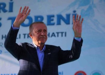 Erdoğan, &lsquo;k&uuml;sk&uuml;nler&rsquo;e seslendi: Varsa yanlışlar d&uuml;zeltilir