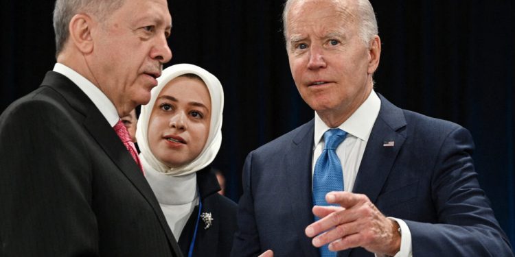 Erdoğan’ın çevirmeninden Kılıçdaroğlu’na suç duyurusu