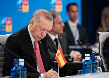 Erdoğan istediklerini alamadan geri adım attı