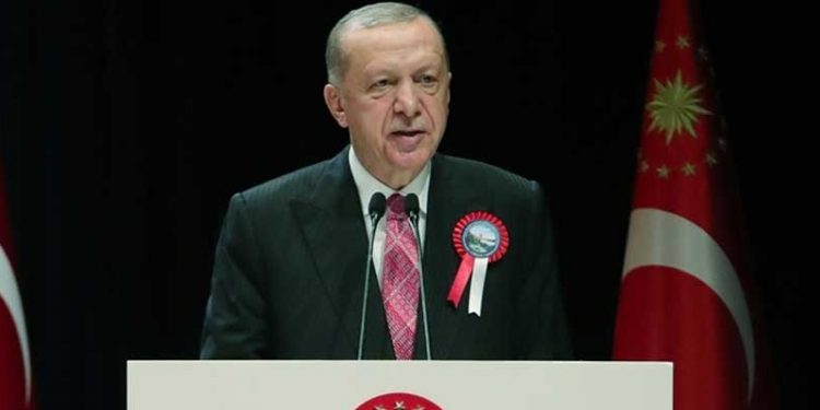 Erdoğan'dan İsveç ve Finlandiya açıklaması: Oyalama ya da riyakarlık emaresi görürsek en baştaki tavrımıza döneriz