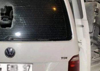 Eski AKP'li vekilin aracına molotoflu saldırı