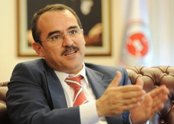 Eski Adalet Bakanı Ergin: Mahkeme kararları baskı altında