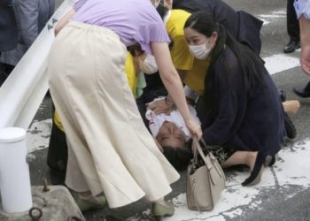 Eski Japonya başbakanı Şinzo Abe&rsquo;ye silahlı saldırı